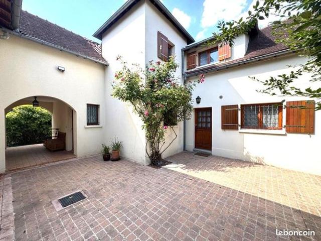 Maison 6 pièces 142 m²