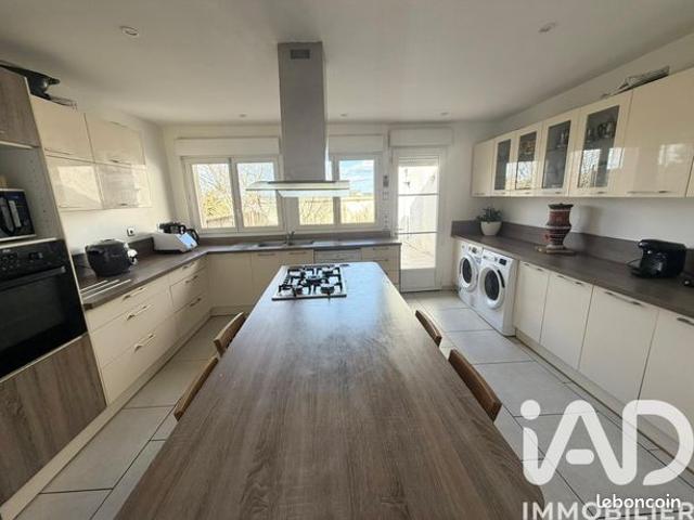 Maison familiale 6 pièces 142 m²