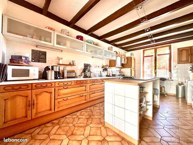 Maison 6 pièces 142 m²