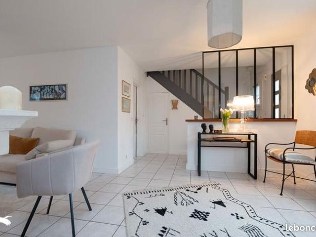 Maison 6 pièces 142 m²
