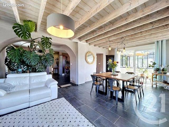 Maison 6 pièces 142 m²
