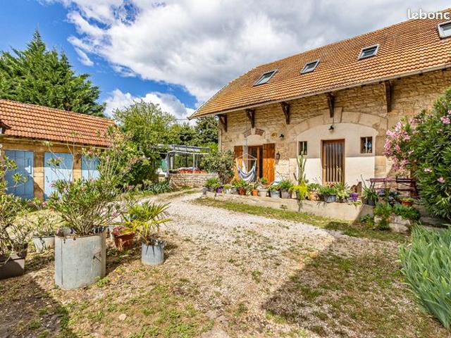 Maison 6 pièces 142 m²