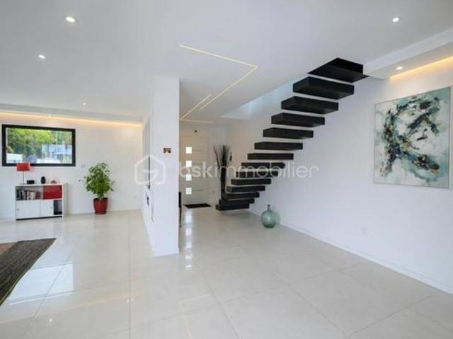 Maison 6 pièces 142 m²