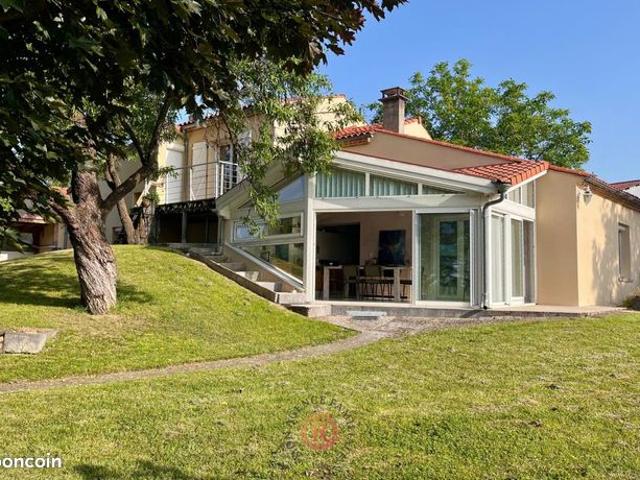 Maison 6 pièces 143 m²
