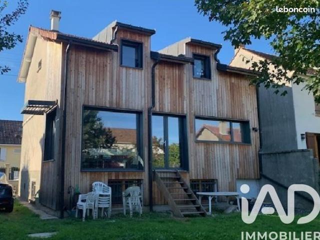 Maison 6 pièces 143 m²