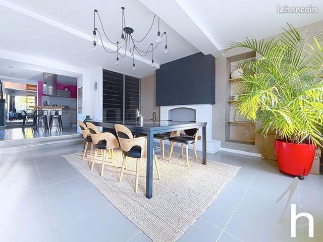 Maison 6 pièces 143 m²
