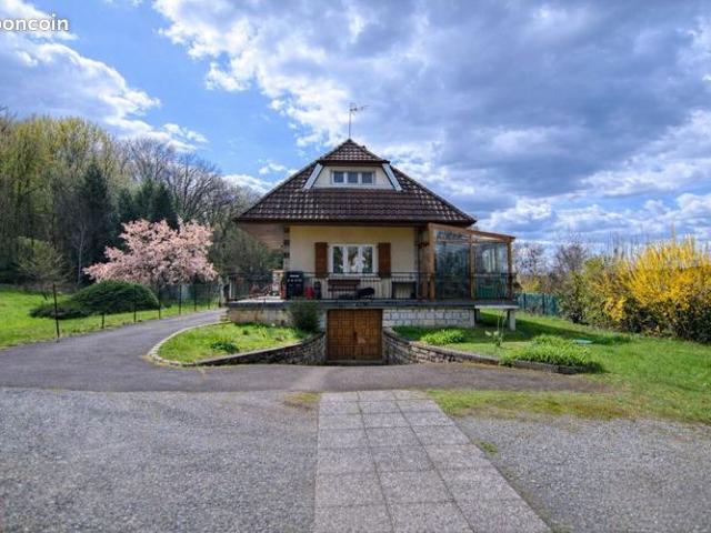 Maison 6 pièces 143 m²