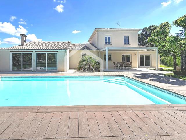 Maison 6 pièces 143 m²