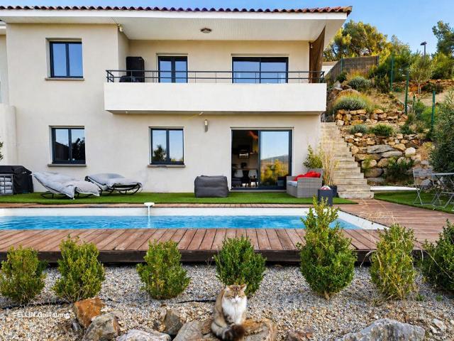 Maison 6 pièces 143 m²