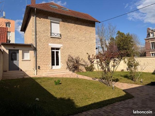 Maison 6 pièces 143 m²