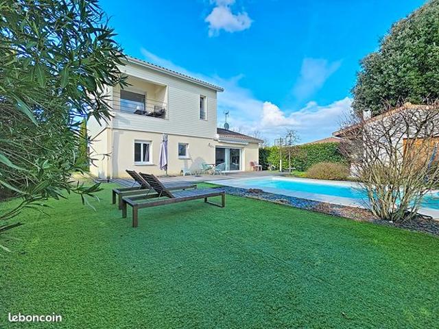 Maison 6 pièces 143 m²