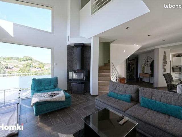 Maison 6 pièces 143 m²