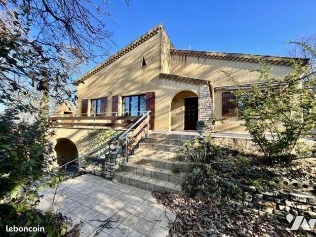 Maison 6 pièces 143 m²