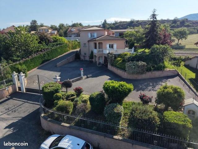 Maison 6 pièces 154 m²