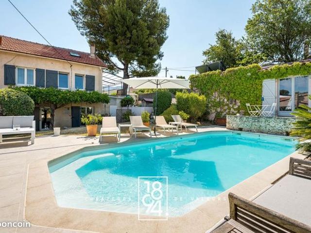 Maison 6 pièces 155 m²