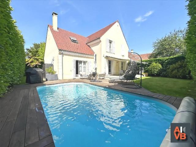 Maison 6 pièces 155 m²
