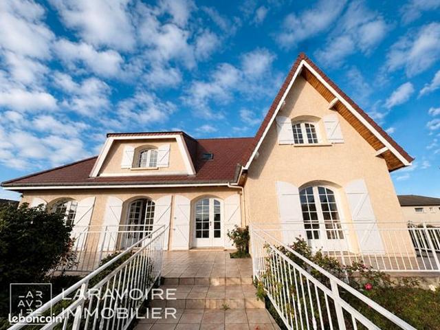 Maison 6 pièces 155 m²