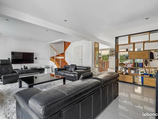 Maison 6 pièces 155 m²