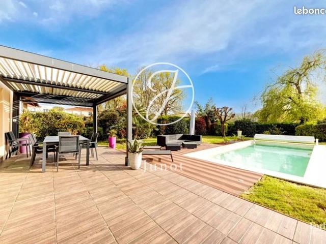 Maison 6 pièces 155 m²