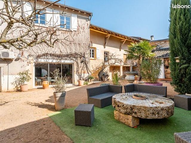 Maison 6 pièces 155 m²