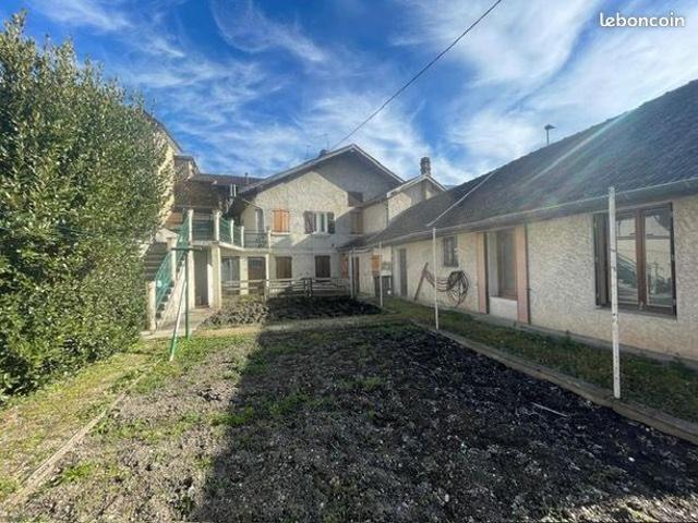 Maison 6 pièces 151 m²