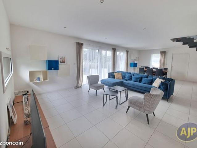 Maison 6 pièces 155 m²