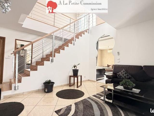 Maison 6 pièces 156 m²