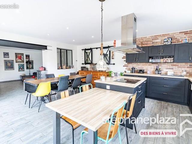 Maison 6 pièces 156 m²