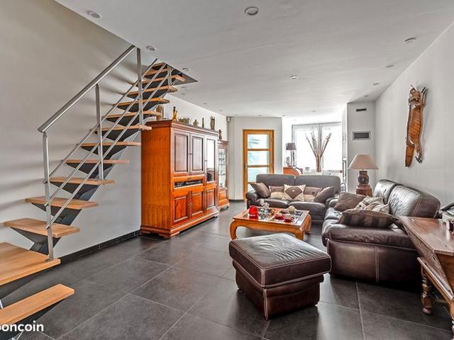 Maison 6 pièces 156 m²