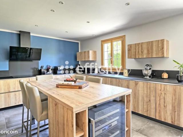 Maison 6 pièces 156 m²