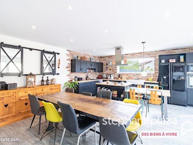 Maison 6 pièces 156 m²