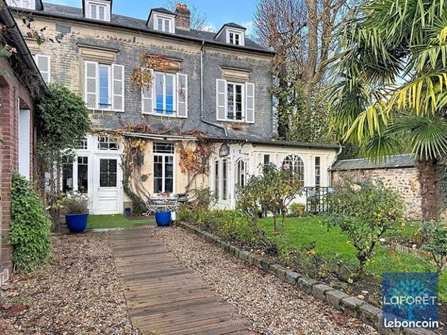Maison 6 pièces 156 m²