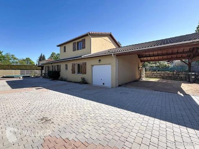 Maison 6 pièces 156 m²