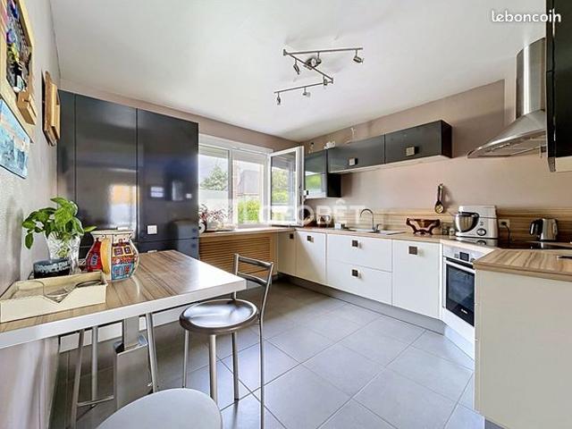 Maison 6 pièces 156 m²