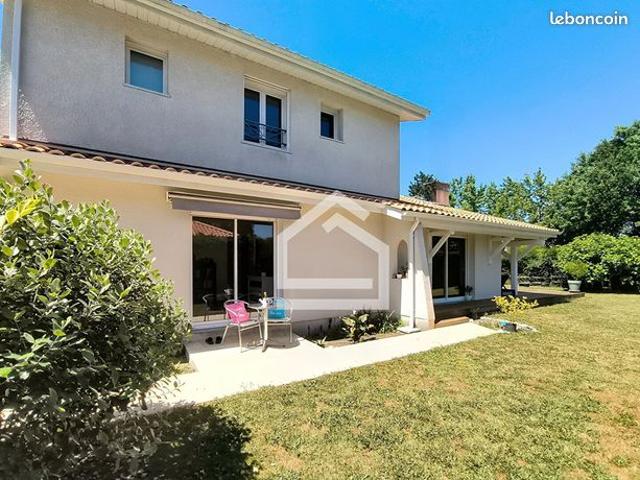 Maison 6 pièces 156 m²