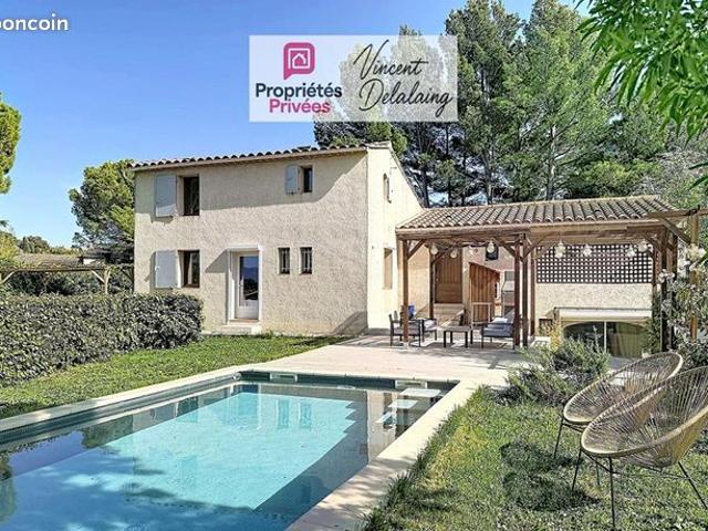 Maison 8 pièces 198 m²