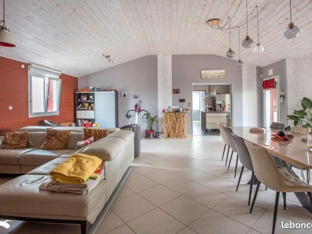 Maison 6 pièces 156 m²