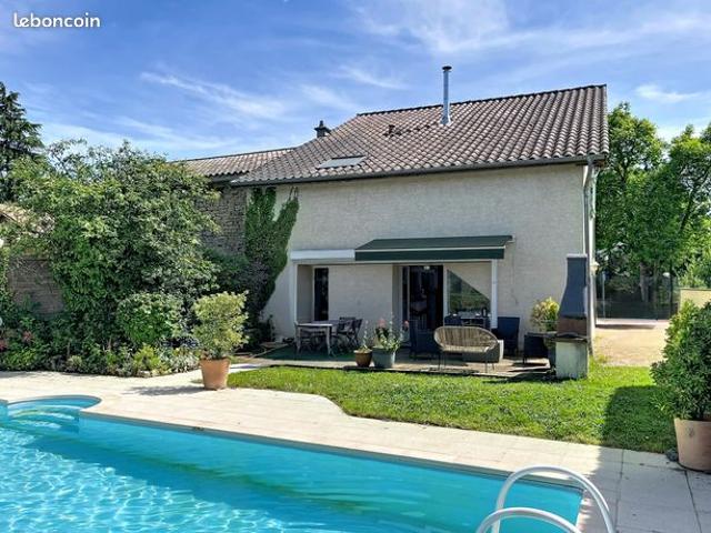 Maison 6 pièces 156 m²
