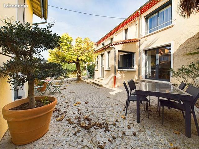 Maison 6 pièces 156 m²