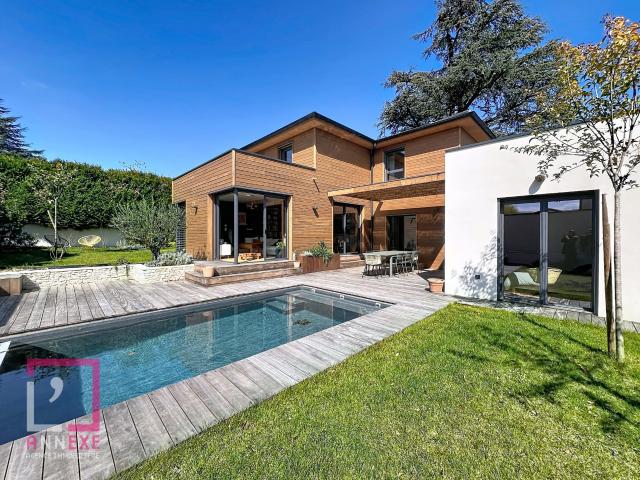 Maison 6 pièces 156 m²