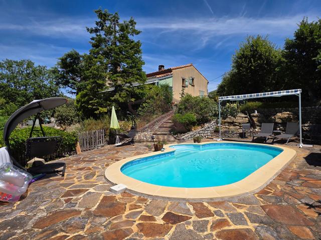 Maison 6 pièces 157 m²