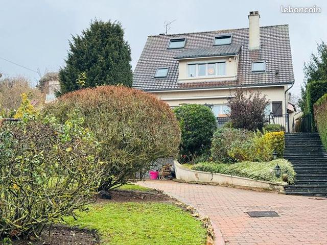Maison 6 pièces 157 m²