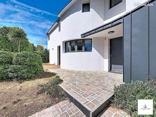 Maison 6 pièces 157 m²