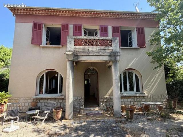 Maison 6 pièces 157 m²