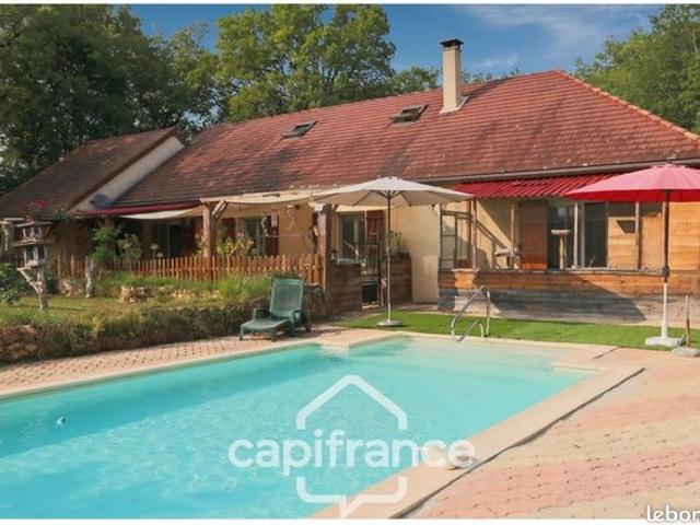Maison 6 pièces 157 m²