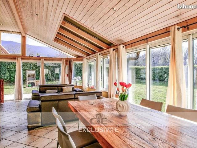 Maison 6 pièces 157 m²