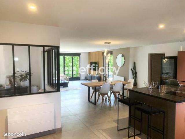 Maison 6 pièces 157 m²