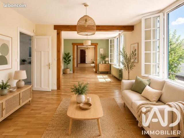 Maison 6 pièces 157 m²
