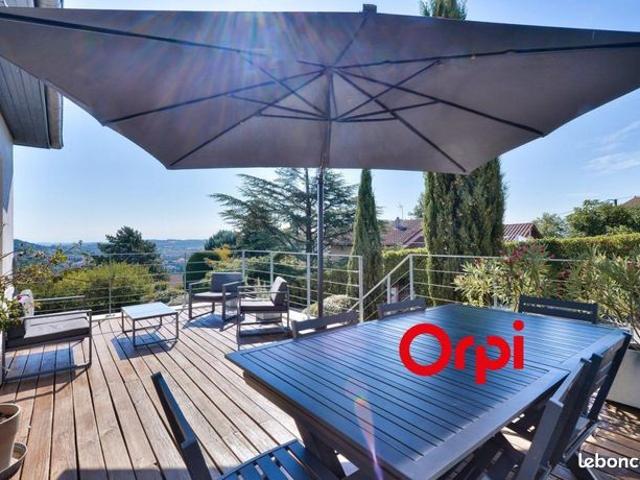 Maison 6 pièces 157 m²