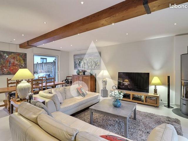 Maison 6 pièces 157 m²